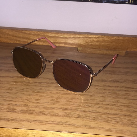 American Eagle Outfitters Accessories - American Eagle Sun Glasses